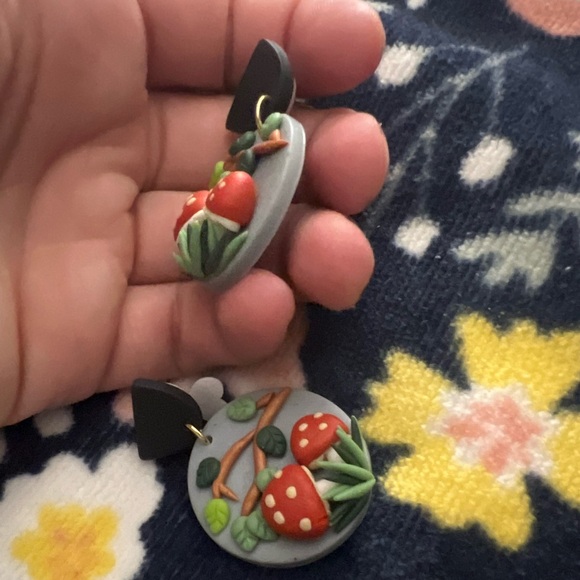 Handmade mushroom cottagecore dangle statement earrings - Picture 5 of 5